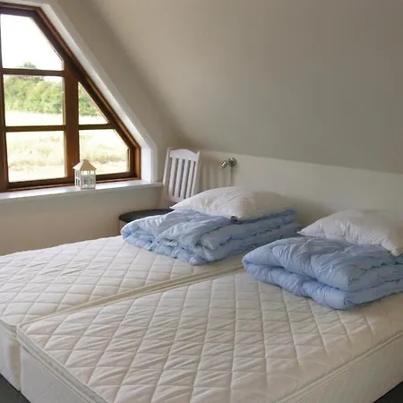 Three-bedroom In Semesterbostad